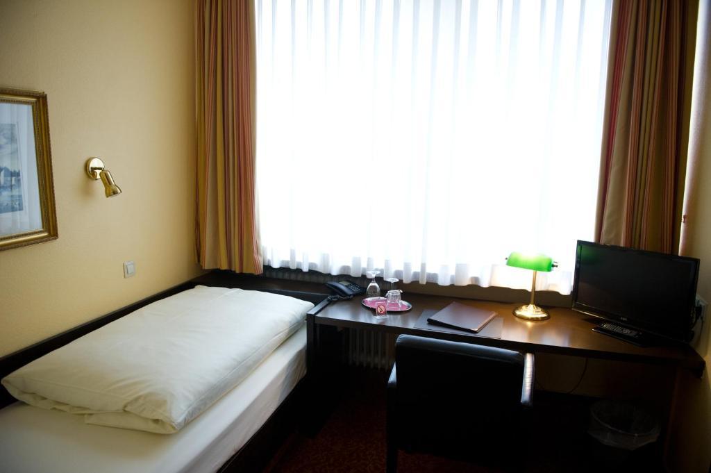 Hotel Silberhorn Erlangen Kültér fotó