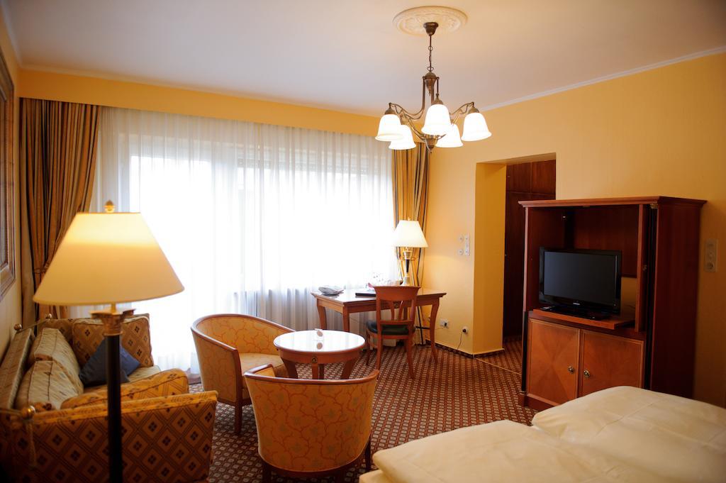 Hotel Silberhorn Erlangen Kültér fotó